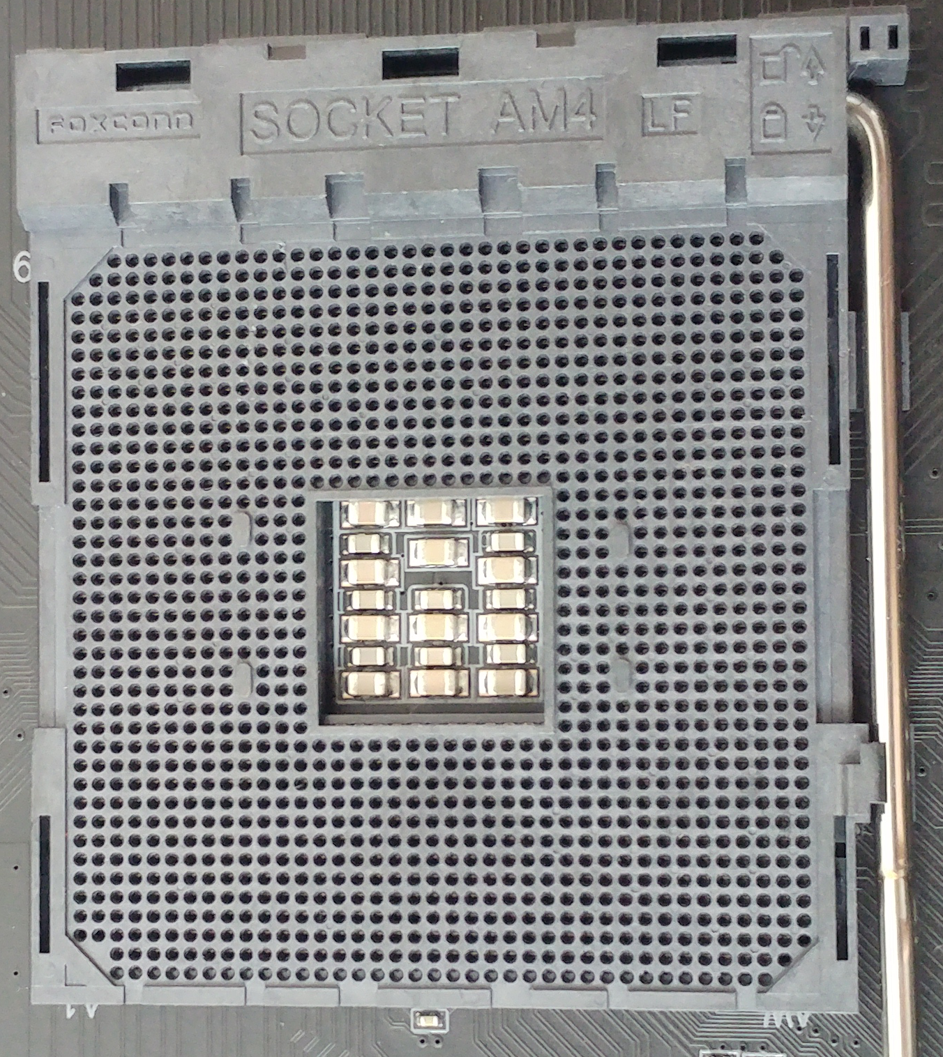 LGA vs PGA CPU Surface Mount Technology - Which One is Better? - PC ...