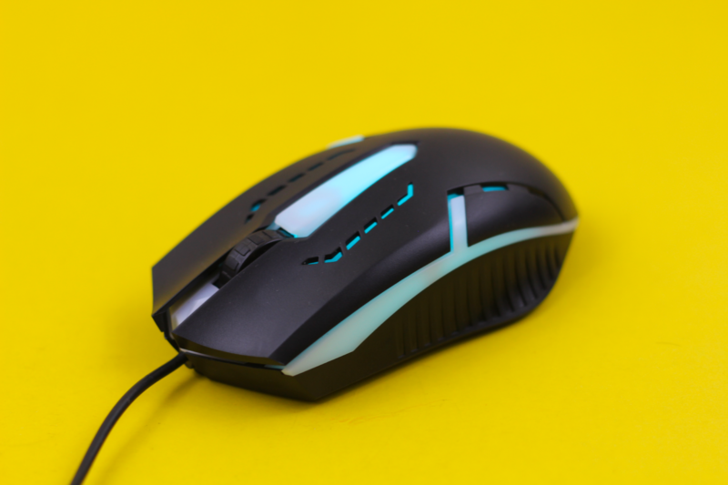 Mouse having ARGB Light